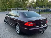 Gebraucht Skoda Superb 105 PS (77 kW) 2010 Rot Limousine