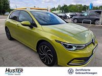 Gebraucht VW Golf VIII Active 131 PS (96 kW) 2021 Limonengelb metallic 6838 (metallic) Limousine