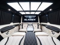 Neu Mercedes V300 Luxury 237 PS (174 kW) 2025 Schwarz Van / Kleinbus