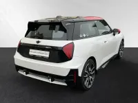 Gebraucht Mini John Cooper Works 258 PS (189 kW) 2025 Nanuq white Kleinwagen