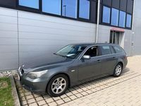 Gebraucht BMW 520 163 PS (119 kW) 2006 Grau Kombi
