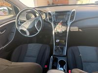 Gebraucht Hyundai i30 99 PS (72 kW) 2013 Weiß Limousine