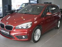 Gebraucht BMW 218 Gran Tourer 150 PS (110 kW) 2017 Rot Van / Kleinbus
