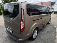 Gebraucht Ford Tourneo Titanium 150 PS (110 kW) 2023 Pyritsilber Van / Kleinbus