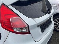 Gebraucht Ford Fiesta 80 PS (58 kW) 2013 Weiß Kleinwagen