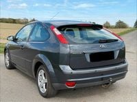 Gebraucht Ford Focus Titanium 100 PS (73 kW) 2007 Grau Coupé