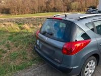 Gebraucht Peugeot 207 95 PS (69 kW) 2011 Grau Limousine