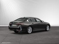 Gebraucht BMW 530e Sport Line 299 PS (219 kW) 2024 Sophistograu brillanteffekt metallic Limousine