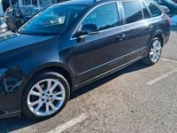 Gebraucht Skoda Superb Ambition 170 PS (125 kW) 2015 Schwarz Kombi