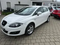 Używany Seat Leon Reference 86 KM (63 kW) 2010 Biały Hatchback