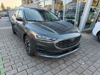 Gebraucht Ford Focus Titanium 155 PS (114 kW) 2025 Grau Limousine