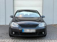 Gebraucht VW Golf V 116 PS (85 kW) 2004 Schwarz Kleinwagen