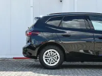 Gebraucht BMW 220 Active Tourer Performance 170 PS (125 kW) 2025 Saphirschwarzmetallic Van / Kleinbus