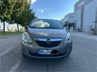 Gebraucht Opel Meriva Design Edition 101 PS (74 kW) 2011 Silber Van / Kleinbus
