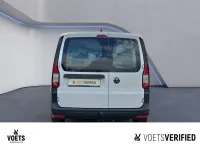 Gebraucht VW Caddy Basis 102 PS (75 kW) 2023 Weiß Van / Kleinbus