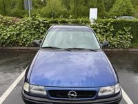 Second-hand Opel Astra 60 CP (44 kW) 1995 Albastru Coupe