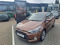 Gebraucht Hyundai i20 Trend 101 PS (74 kW) 2015 Braun Coupé