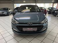 Gebraucht Hyundai i20 YES! 84 PS (61 kW) 2018 Aqua sparkling / met Limousine