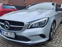 Gebraucht Mercedes CLA180 Shooting Brake Urban 122 PS (89 kW) 2016 Silber Kombi