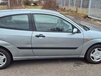 Gebraucht Ford Focus Trend 101 PS (74 kW) 2003 Silber Limousine