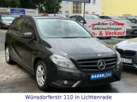Gebraucht Mercedes B180 122 PS (89 kW) 2012 Schwarz Kleinwagen