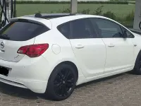 Gebraucht Opel Astra Color Edition 120 PS (88 kW) 2012 Weiß Limousine