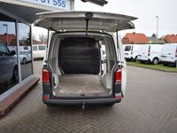 Gebraucht VW Transporter 84 PS (61 kW) 2017 Candyweiß Van