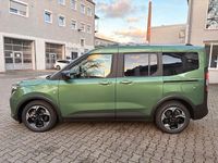 Neu Ford Courier Active 100 kW (136 PS) 2025 Grün Van / Kleinbus