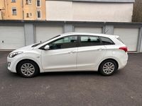 Gebraucht Hyundai i30 110 PS (80 kW) 2017 Weiß Kombi