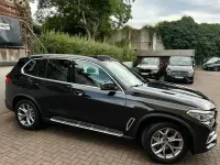 Gebraucht BMW X5 Performance 286 PS (210 kW) 2023 Schwarz SUV