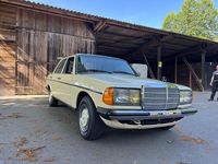 Gebraucht Mercedes 250 129 PS (94 kW) 1979 Beige Limousine