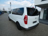 Gebraucht Hyundai H-1 170 PS (125 kW) 2017 Weiß Van / Kleinbus