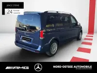 Gebraucht Mercedes V220 Style 163 PS (119 kW) 2024 Blau Van / Kleinbus