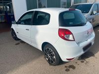 Gebraucht Renault Clio III 75 PS (55 kW) 2010 Weiß Kleinwagen