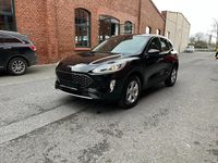 Second-hand Ford Kuga Cool & Connect 225 CP (165 kW) 2022 Negru SUV