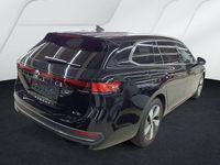 Gebraucht VW Passat IQ Drive 150 PS (110 kW) 2025 Schwarz Kombi