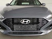 Neu Hyundai i30 101 PS (74 kW) 2025 Grau / ecotronicgrau Kleinwagen