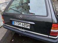 Gebraucht Mercedes 200 136 PS (100 kW) 1994 Schwarz Kombi