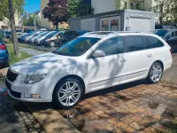 Używany Skoda Superb Elegance 170 KM (125 kW) 2012 Biały Kombi