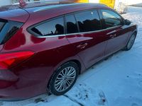 Gebraucht Ford Focus Titanium 150 PS (110 kW) 2020 Rot Kombi