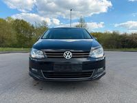 Second-hand VW Sharan 140 CP (102 kW) 2011 Negru Monovolum