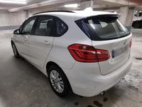 Gebraucht BMW 216 116 PS (85 kW) 2016 Weiß Van / Kleinbus