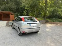 Gebraucht Ford Focus 100 PS (73 kW) 2003 Silber Kleinwagen