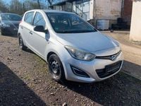 Gebraucht Hyundai i20 Edition 86 PS (63 kW) 2014 Silber Kleinwagen