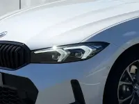 Gebraucht BMW 330 M Sport 245 PS (180 kW) 2024 Mineralweiss metallic Kombi