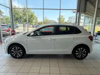 Gebraucht VW Polo Comfortline 95 PS (69 kW) 2021 Weiß Kleinwagen