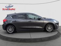 Gebraucht Ford Focus Cool & Connect 125 PS (91 kW) 2018 Grau Limousine
