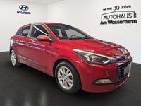Gebraucht Hyundai i20 Passion 101 PS (74 kW) 2017 Red passion / mic Kleinwagen