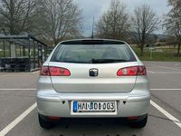 Używany Seat Ibiza Fresh 75 KM (55 kW) 2004 Srebrny Hatchback