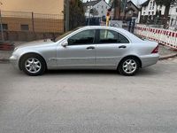 Gebraucht Mercedes C200 143 PS (105 kW) 2003 Weiß Kleinwagen